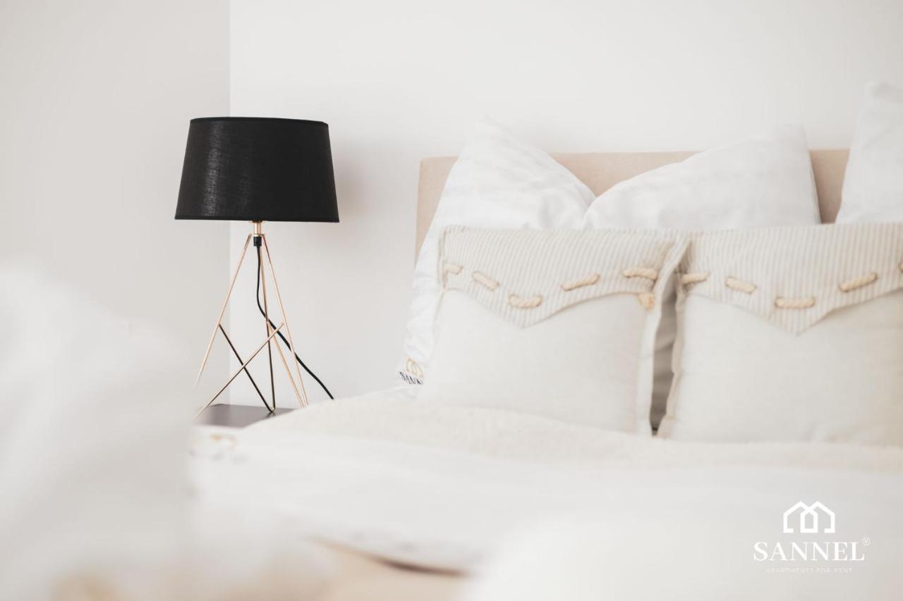 Apartament Prestige Z Dostepem Do Basenow,Strefy Saun,Jacuzzi - Pinea Apartments Pobierowo-Sannel Apartments For Rent エクステリア 写真