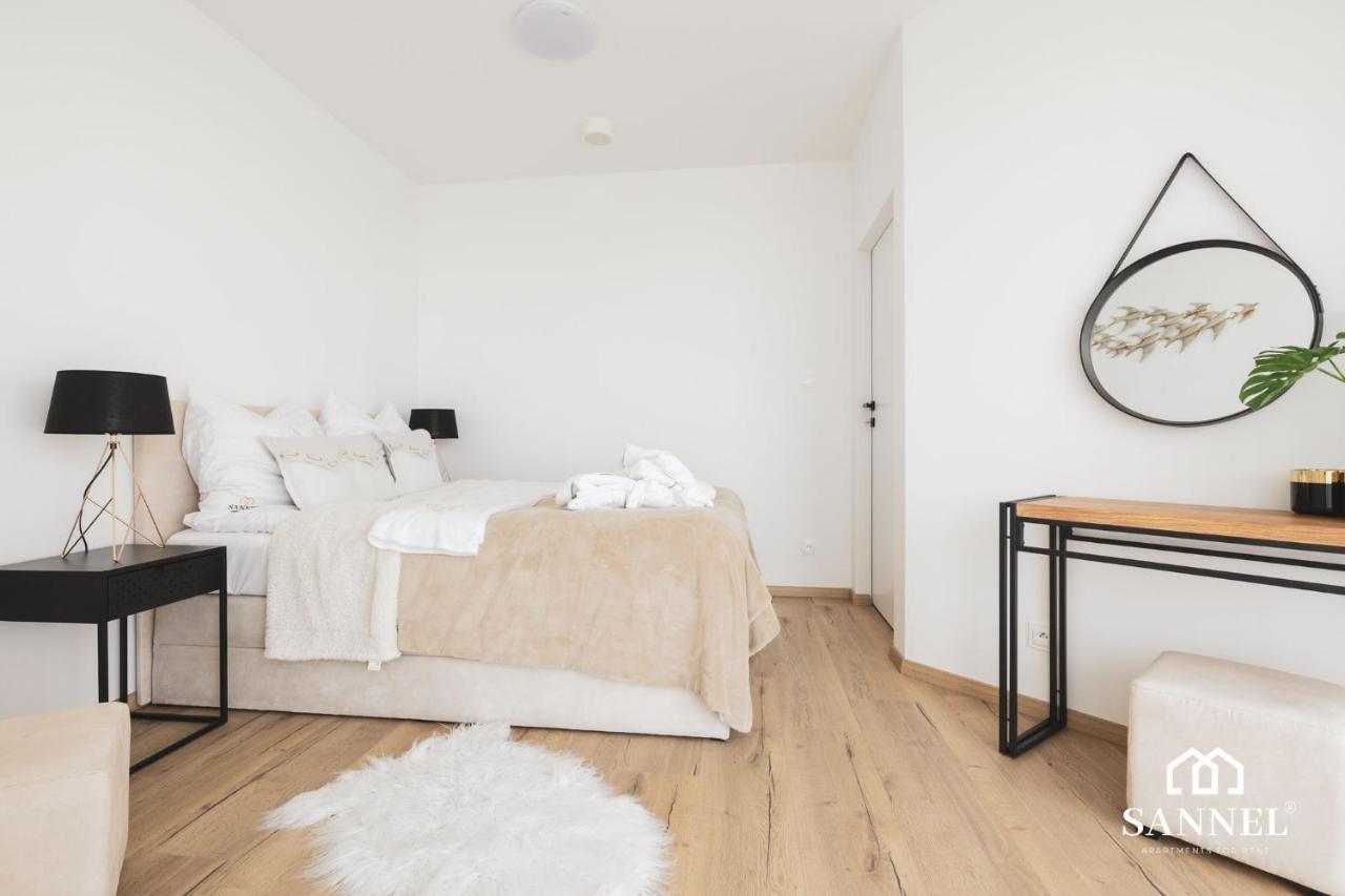 Apartament Prestige Z Dostepem Do Basenow,Strefy Saun,Jacuzzi - Pinea Apartments Pobierowo-Sannel Apartments For Rent エクステリア 写真